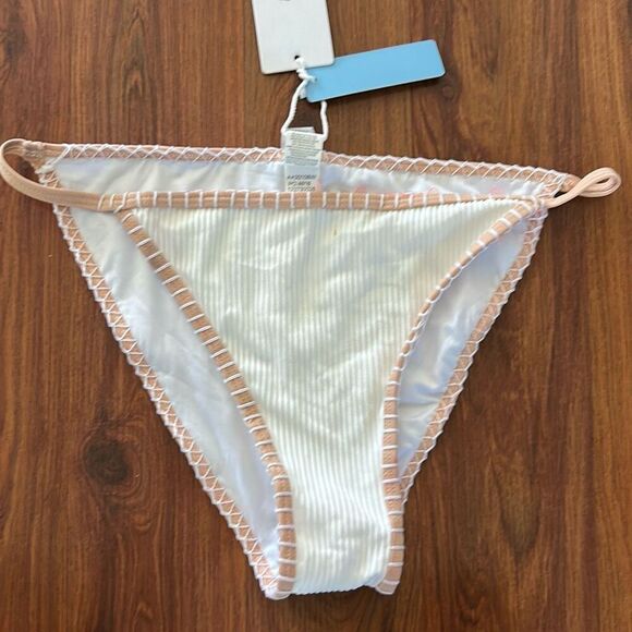 NWT cupshe white peach swimwear bottom. High cut ribbed - Picture 1 of 3